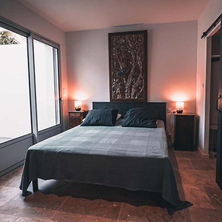 Appartement Avec Cour Privee Centre Ville Classe 4 Etoiles Remparts 1 Ла-Рошель Экстерьер фото