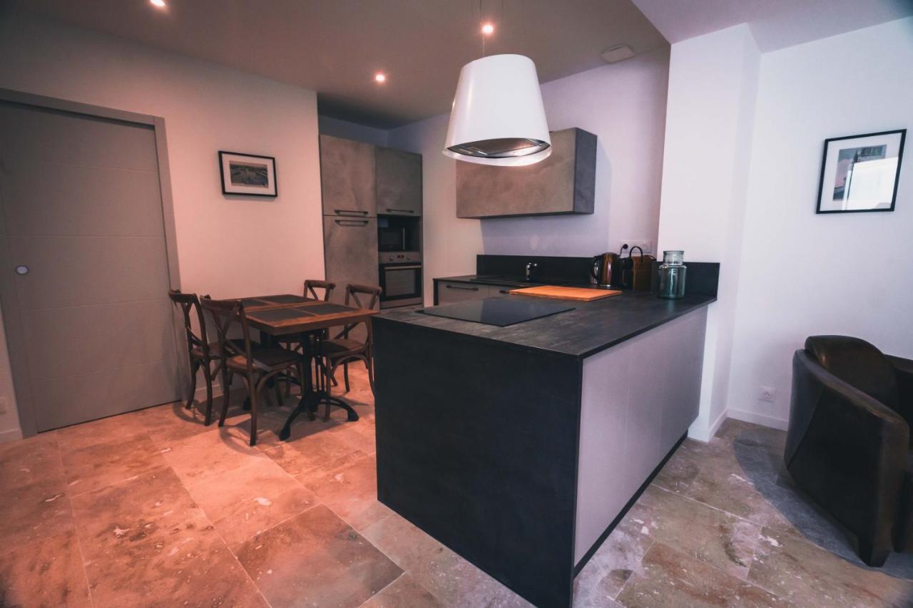 Appartement Avec Cour Privee Centre Ville Classe 4 Etoiles Remparts 1 Ла-Рошель Экстерьер фото